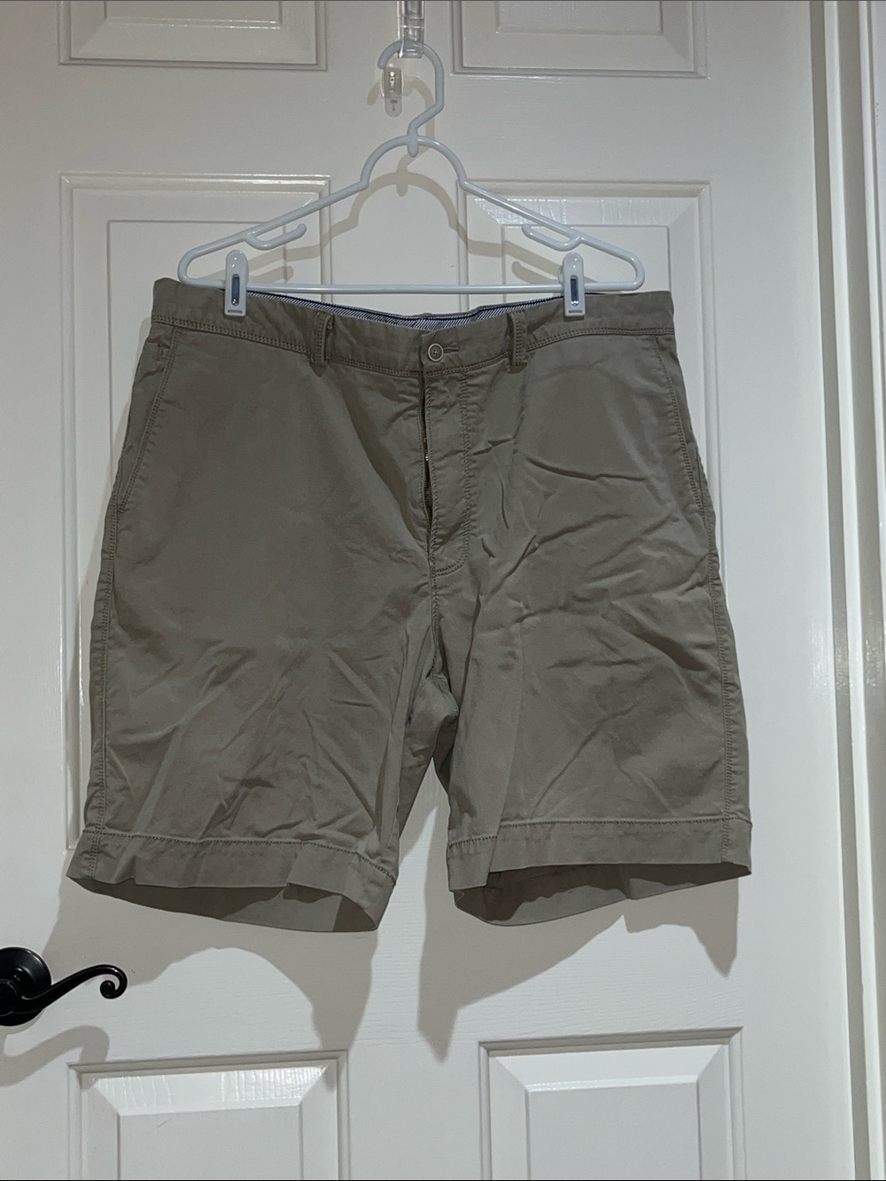 Tommy Bahama Men's Flat Front Chino Shorts in Dark Khaki color